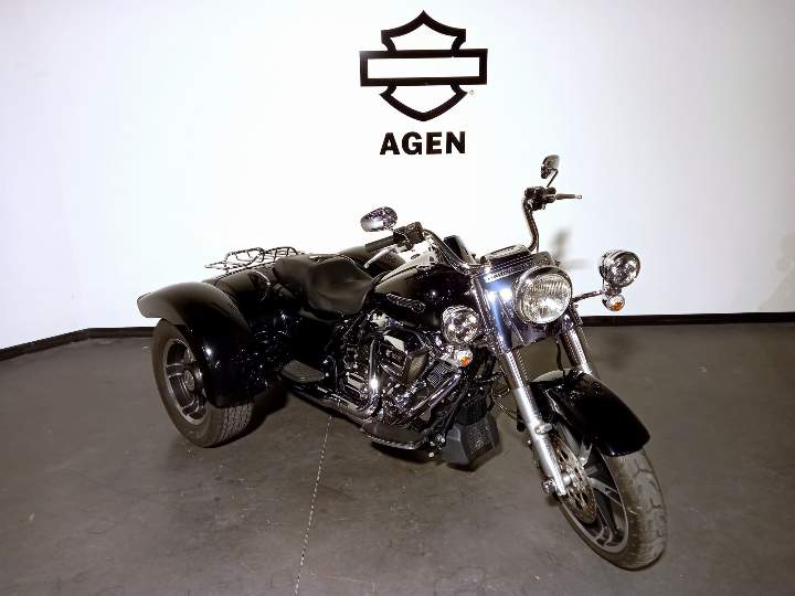 moto Harley occasion TRIKE FREEWHEELER 1745