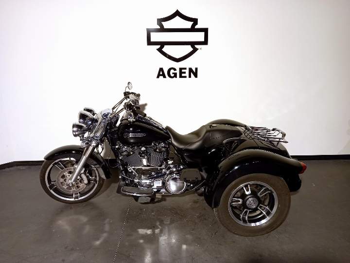 moto Harley occasion TRIKE FREEWHEELER 1745