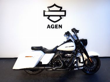 Harley Davidson d'occasion TOURING ROAD KING 1868 SPECIAL